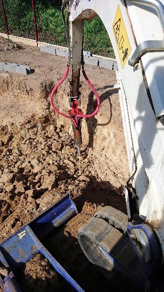 Construction d'une piscine naturelle BioNova par votre paysagiste concepteur installé à côté de Rennes