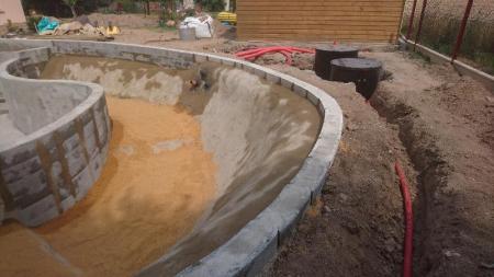 Votre paysagiste basé proche de Rennes créé une piscine naturelle à Allaire