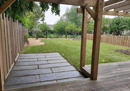 Terrasse en palis d'ardoise et bois - Miniac Sous Bécherel