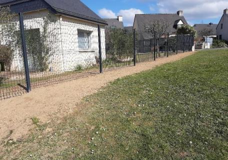 Création de clôtures en treillis soudé et plantation de Bambous à La Chapelle des Fougeretz