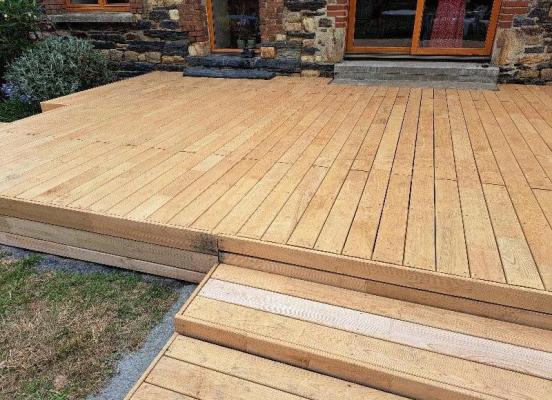 Création d'une terrasse sur plots  en Châtaignier à Amanlis